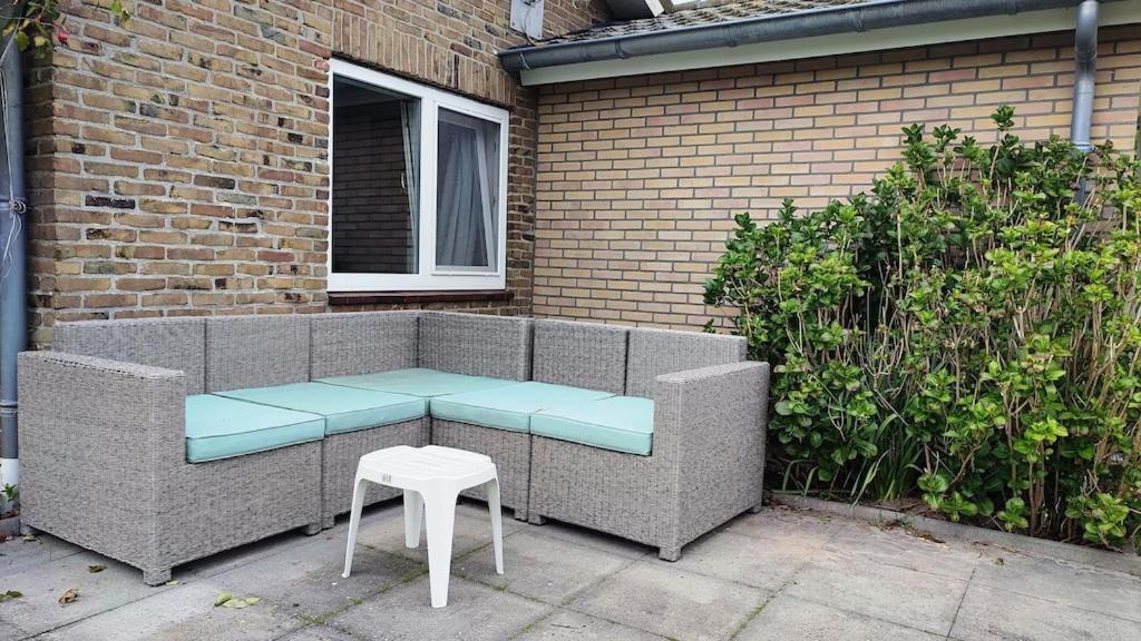 Vakantiehuis Hollum Ameland Dichtbij Strand En Met Ruime Tuin - Ameland39 Nl Ngoại thất bức ảnh